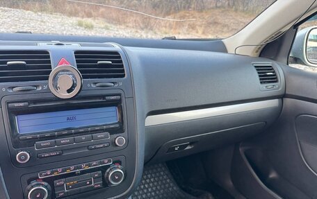 Volkswagen Jetta VI, 2010 год, 400 000 рублей, 8 фотография