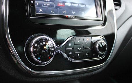 Renault Kaptur I рестайлинг, 2017 год, 1 499 000 рублей, 23 фотография