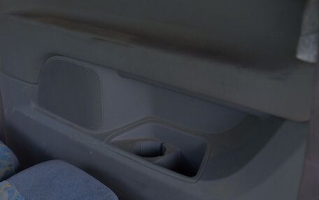 Nissan Serena II, 2000 год, 460 000 рублей, 37 фотография