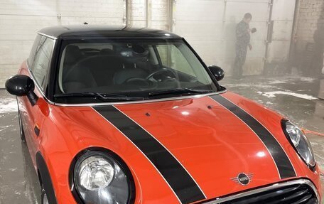 MINI Hatch, 2018 год, 1 420 000 рублей, 2 фотография