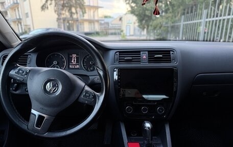 Volkswagen Jetta VI, 2014 год, 1 275 000 рублей, 13 фотография