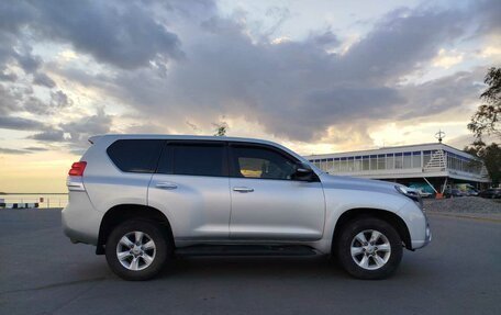 Toyota Land Cruiser Prado 150 рестайлинг 2, 2011 год, 2 299 000 рублей, 7 фотография