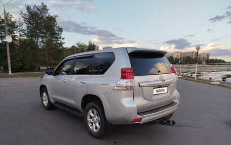 Toyota Land Cruiser Prado 150 рестайлинг 2, 2011 год, 2 299 000 рублей, 8 фотография