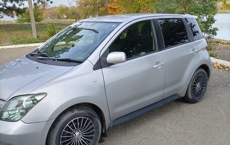 Toyota Ist II, 2002 год, 550 000 рублей, 2 фотография