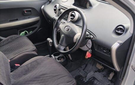 Toyota Ist II, 2002 год, 550 000 рублей, 9 фотография