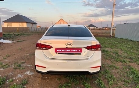 Hyundai Solaris II рестайлинг, 2017 год, 1 350 000 рублей, 5 фотография