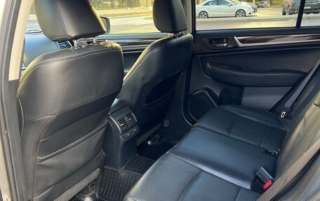 Subaru Outback IV рестайлинг, 2015 год, 2 200 000 рублей, 10 фотография