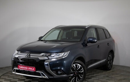 Mitsubishi Outlander III рестайлинг 3, 2019 год, 2 599 000 рублей, 1 фотография