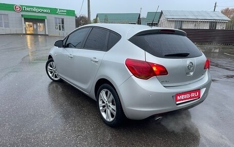 Opel Astra J, 2011 год, 420 000 рублей, 1 фотография