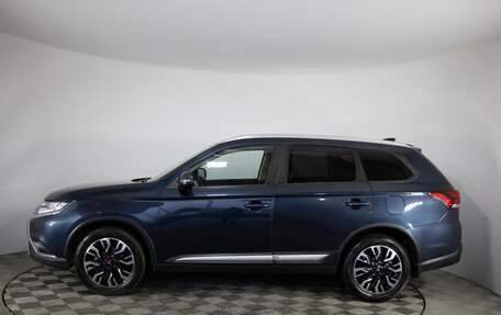 Mitsubishi Outlander III рестайлинг 3, 2019 год, 2 599 000 рублей, 8 фотография