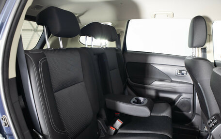 Mitsubishi Outlander III рестайлинг 3, 2019 год, 2 599 000 рублей, 22 фотография