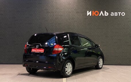 Honda Fit III, 2013 год, 910 000 рублей, 5 фотография