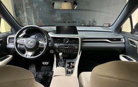 Lexus RX IV рестайлинг, 2017 год, 4 250 000 рублей, 14 фотография