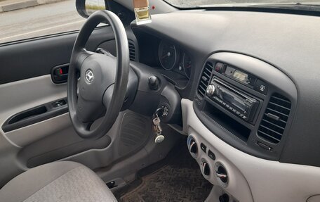 Hyundai Verna II, 2007 год, 700 000 рублей, 5 фотография