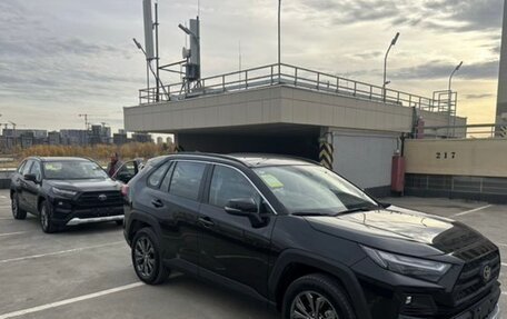 Toyota RAV4, 2025 год, 3 899 999 рублей, 15 фотография
