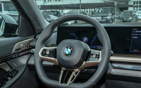 BMW 5 серия, 2025 год, 5 680 000 рублей, 13 фотография