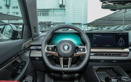 BMW 5 серия, 2025 год, 5 680 000 рублей, 11 фотография