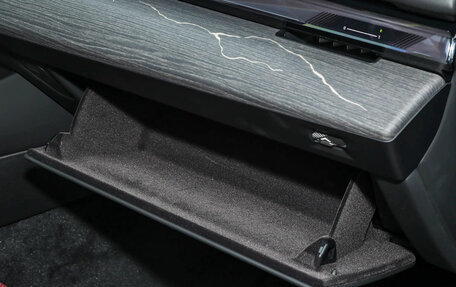 BMW 5 серия, 2025 год, 5 680 000 рублей, 23 фотография