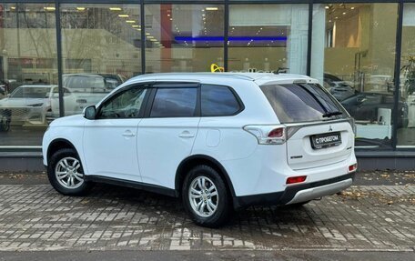 Mitsubishi Outlander III рестайлинг 3, 2014 год, 1 450 000 рублей, 6 фотография
