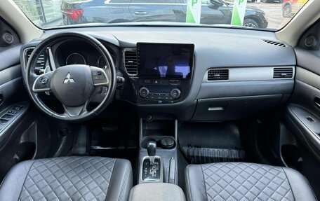 Mitsubishi Outlander III рестайлинг 3, 2014 год, 1 450 000 рублей, 9 фотография