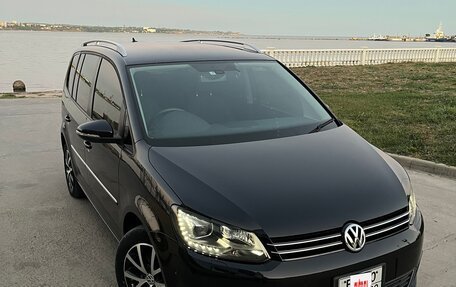 Volkswagen Touran III, 2013 год, 1 150 000 рублей, 1 фотография