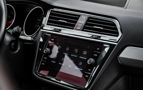 Volkswagen Tiguan II, 2020 год, 3 000 000 рублей, 24 фотография