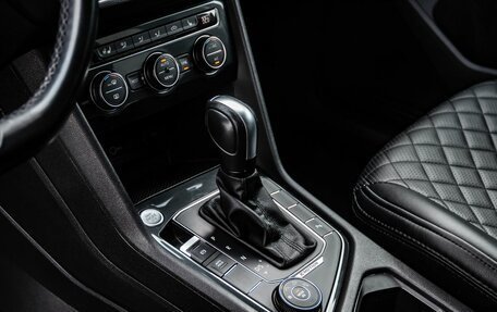 Volkswagen Tiguan II, 2020 год, 3 000 000 рублей, 26 фотография