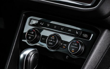 Volkswagen Tiguan II, 2020 год, 3 000 000 рублей, 25 фотография