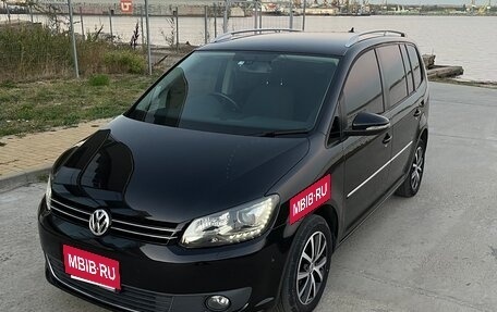 Volkswagen Touran III, 2013 год, 1 150 000 рублей, 3 фотография
