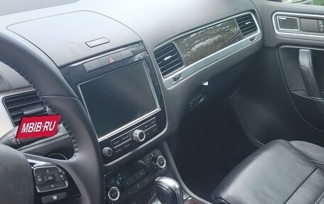 Volkswagen Touareg III, 2012 год, 1 650 000 рублей, 8 фотография