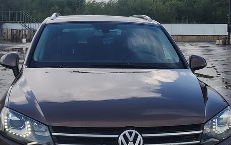 Volkswagen Touareg III, 2012 год, 1 650 000 рублей, 2 фотография