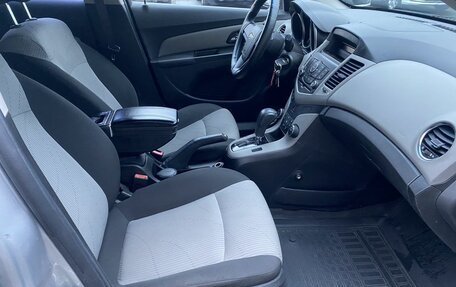 Chevrolet Cruze II, 2012 год, 822 000 рублей, 9 фотография