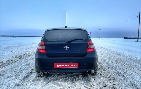 BMW 1 серия, 2005 год, 620 000 рублей, 2 фотография