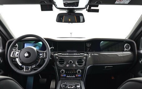 Rolls-Royce Cullinan, 2025 год, 69 000 000 рублей, 6 фотография