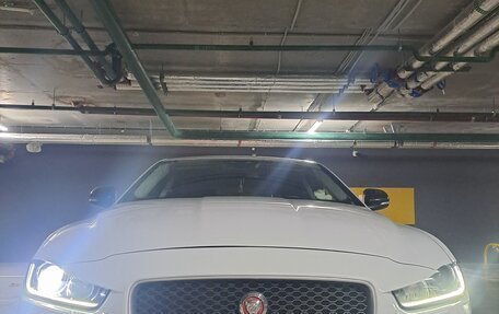 Jaguar XE I рестайлинг, 2016 год, 1 700 000 рублей, 2 фотография