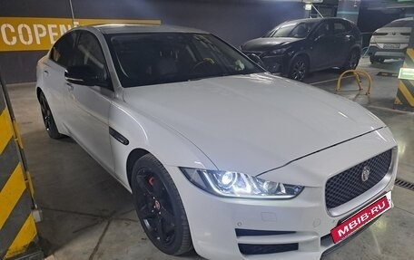 Jaguar XE I рестайлинг, 2016 год, 1 700 000 рублей, 3 фотография