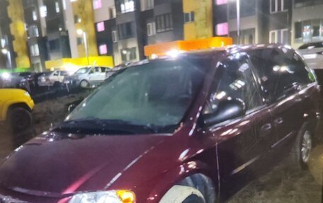 Chrysler Voyager IV, 2001 год, 300 000 рублей, 1 фотография