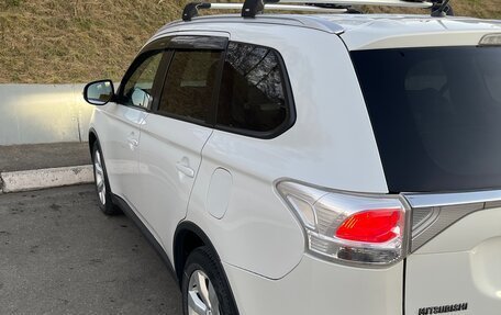 Mitsubishi Outlander III рестайлинг 3, 2014 год, 1 250 000 рублей, 4 фотография