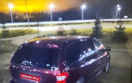 Chrysler Voyager IV, 2001 год, 300 000 рублей, 3 фотография