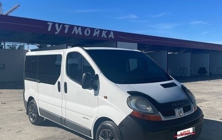 Renault Trafic, 2003 год, 1 300 000 рублей, 8 фотография