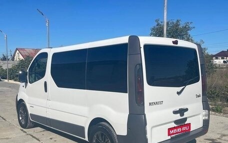 Renault Trafic, 2003 год, 1 300 000 рублей, 4 фотография