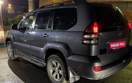 Toyota Land Cruiser Prado 120 рестайлинг, 2005 год, 2 450 000 рублей, 5 фотография