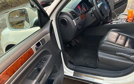 Volkswagen Touareg III, 2008 год, 950 000 рублей, 14 фотография