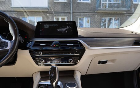 BMW 5 серия, 2018 год, 3 800 000 рублей, 9 фотография