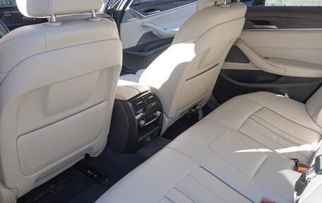 BMW 5 серия, 2018 год, 3 800 000 рублей, 15 фотография