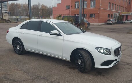 Mercedes-Benz E-Класс, 2016 год, 2 450 000 рублей, 2 фотография