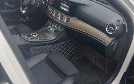 Mercedes-Benz E-Класс, 2016 год, 2 450 000 рублей, 17 фотография