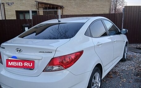 Hyundai Solaris II рестайлинг, 2013 год, 825 000 рублей, 5 фотография
