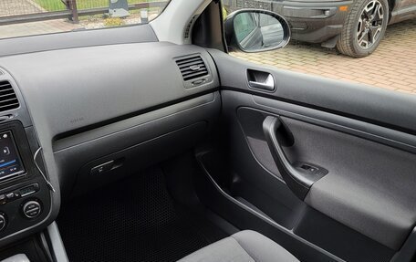 Volkswagen Golf V, 2005 год, 680 000 рублей, 18 фотография