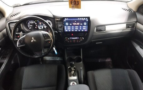 Mitsubishi Outlander III рестайлинг 3, 2013 год, 1 190 000 рублей, 7 фотография